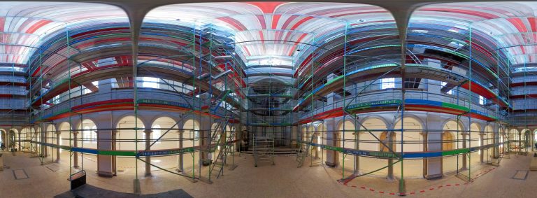 360 grad Bild von Raumgerüst bei der Sanierung der denkmalgeschutzten Trinitatskirche in Köln